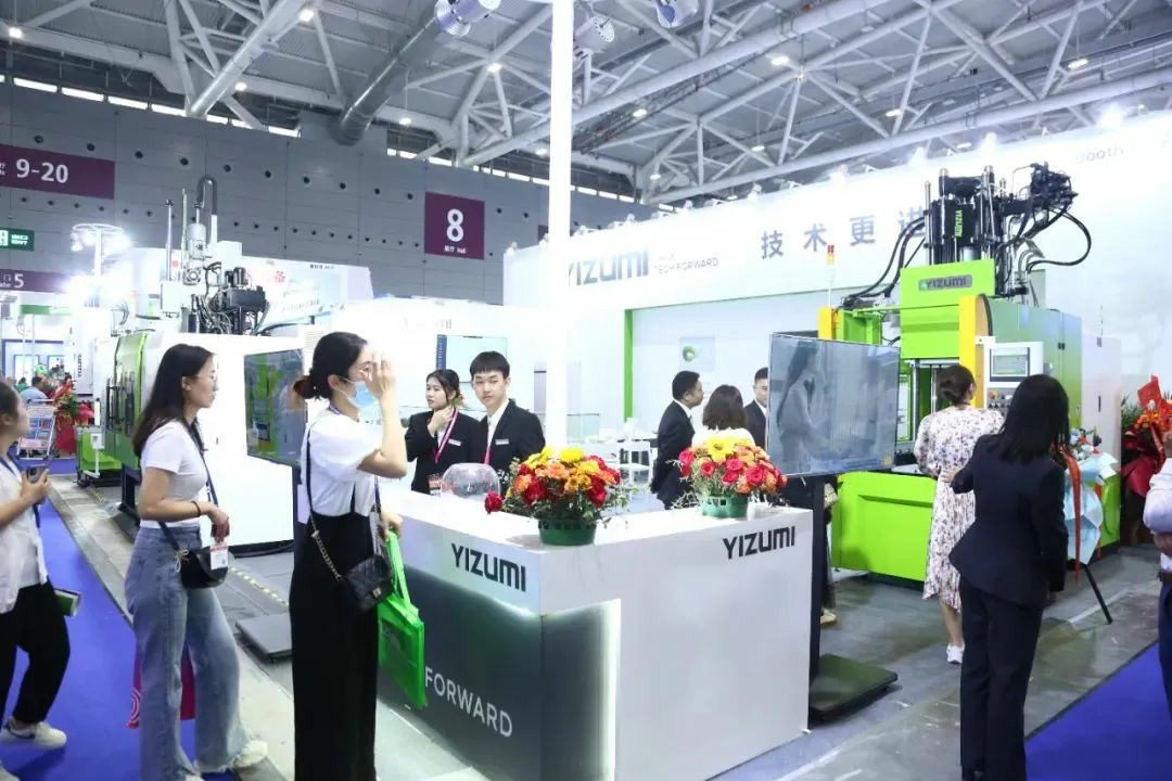 新品牌亮相CHINAPLAS 2023 | 伊之密橡膠機攜三款不同設計形態(tài)機型參展